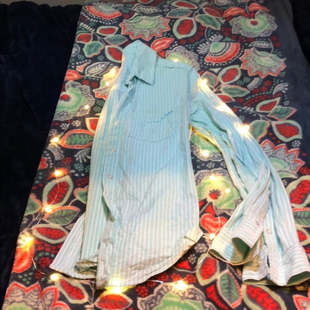 So perfect Oxford blouse!😋